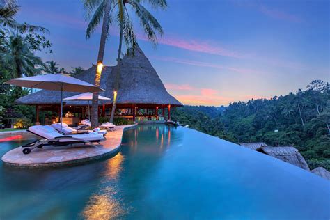 8 Unbelievable, Incredible Infinity Pools Photos | Image #61 - ABC News