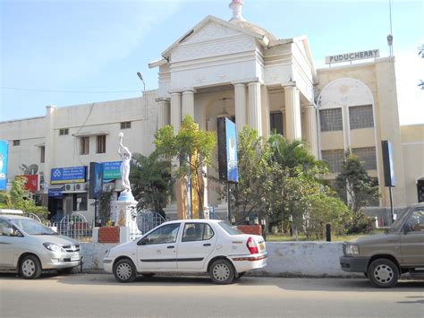 BOBBA CAPS DOXOLOGY: MAR 25, 13 .. PONDICHERRY'S RAILWAY STATION