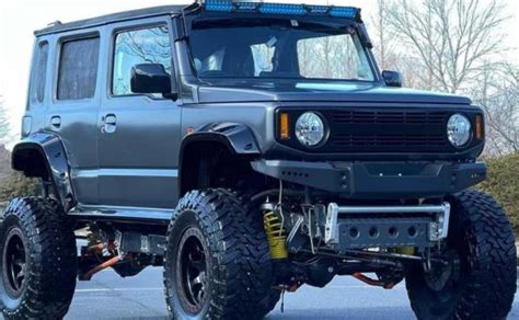 Suzuki Jimny Monster Truck De Cinco Puertas