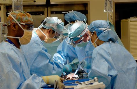 Study finds women more likely than men to die after heart surgery ...