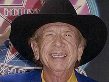 'Hee Haw' Star Buck Owens Dies At 76 - CBS News