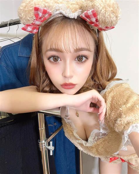 土屋怜菜（れいぽよ）さんのインスタグラム写真 土屋怜菜（れいぽよ）instagram「⁡ ⁡ おっきい🧸さん飼いたい人いる？🤍」10月