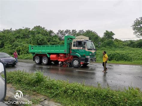 Penunggang Maut Motosikal Ditunggang Mangsa Bertembung Lori Di Lahad