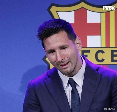 Lionel Messi En Larmes Je Voulais Rester Au Barça Sa Conf