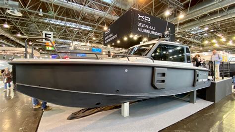 Le Nouveau Xo Boats Dfndr D Sseldorf Avec Moteur Boat Magazine