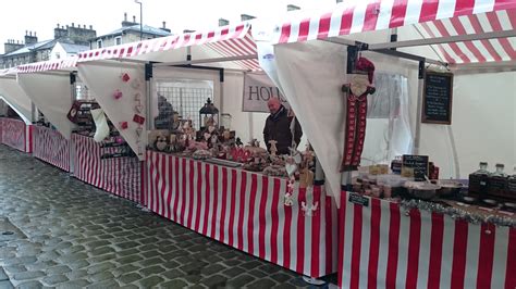 Traditional style folding market stall, UK made | City B Group