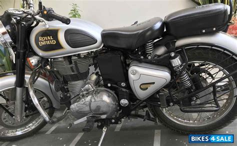 Used 2015 Model Royal Enfield Classic 500 For Sale In Varanasi Id 169096 Silver Metallic