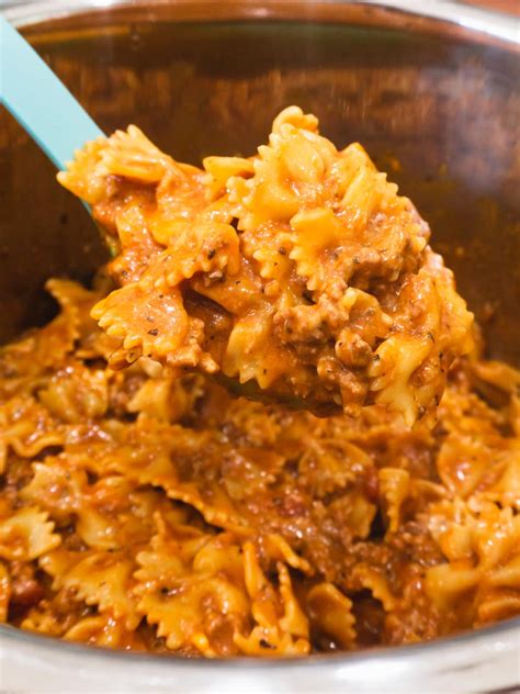 Bow Tie Pasta With Ground Beef And Tomatoes Recipes Stewart Cide1965