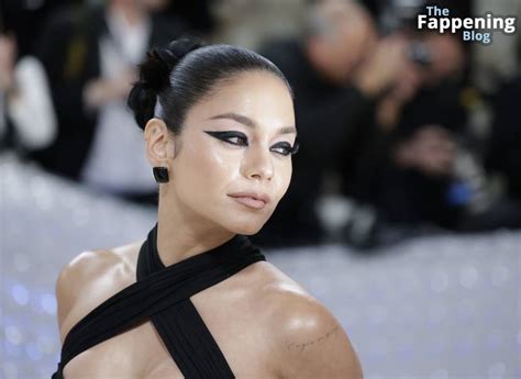 Vanessa Hudgens Sexy Tits Legs Photos The Fappening Stars