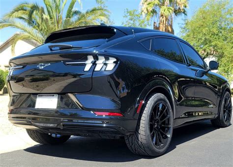 20 Inch Staggered Mrr Gf6 Gloss Black On A 2021 Ford Mustang Mach E