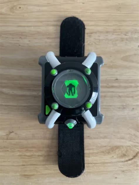 Ben Deluxe Ultimate Omnitrix Watch With Lights Sounds