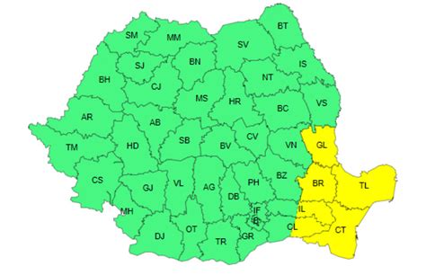 Avertizări meteo de viscol și ninsori în mai multe zone din țară