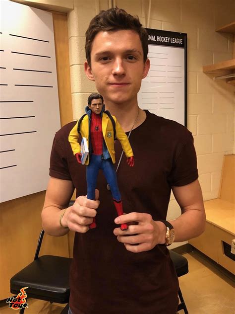 Hot Toys Peter Parker