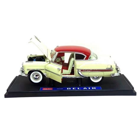 Miniatura Carro Chevrolet Bel Air Hard Top Coupe 1953 Creme 118 Sun Star