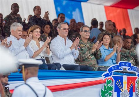 Abinader Encabeza Desfile En Conmemoraci N Del Aniversario De La