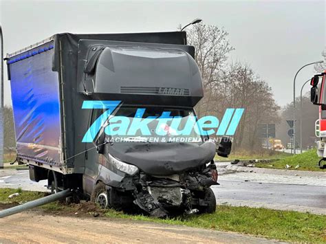 Sekundenschlaf Verursacht Schweren Unfall In Neuruppin Porsche Und