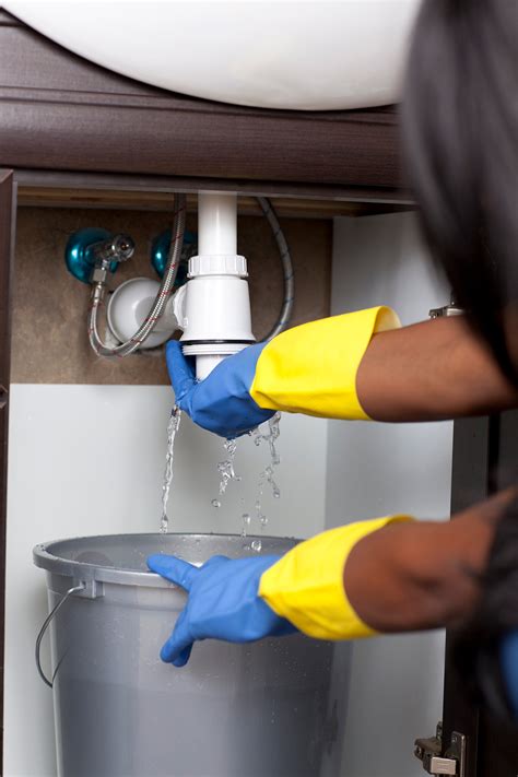 5 Signs You Need To Hire A Plumber | Denton, TX - bluefrog Plumbing ...