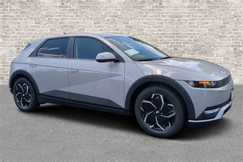 2023 Hyundai IONIQ 5 Specs & Features | Edmunds