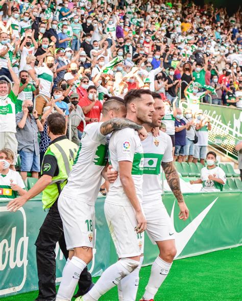 Elche CF - 💚 Jugamos 𝐓𝐎𝐃𝐎𝐒 🤍 🤍Creemos 𝐉𝐔𝐍𝐓𝐎𝐒 💚... | Facebook
