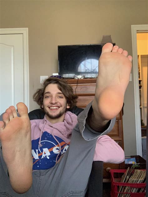 Let me take you to the moon ;) | Scrolller