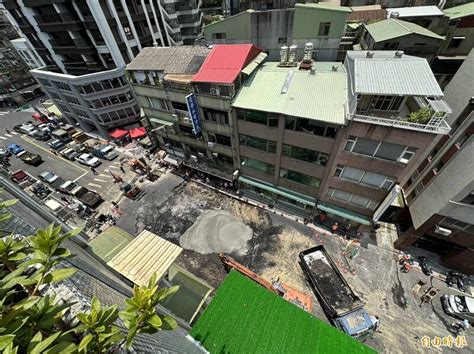 再次坍塌！北市南京西路天坑範圍擴大 道路雙向封閉 生活 自由時報電子報