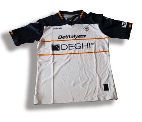 Lecce Away Kit