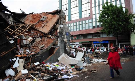 Chile Recuerda El Poderoso Terremoto De 8 8 Que Sacudió El País Hace