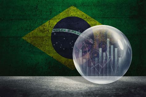 Fitch melhora perspectiva de nota do Brasil para estável ante