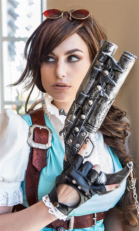 Tomb Raider Cosplay Steampunk Lara Croft — Geektyrant