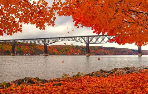 Hudson Valley Fall Foliage- 12 Places to Enjoy the Season