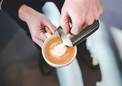 De Italiaanse Koffie Etiquette Uitgelegd Dagelijkse Kost