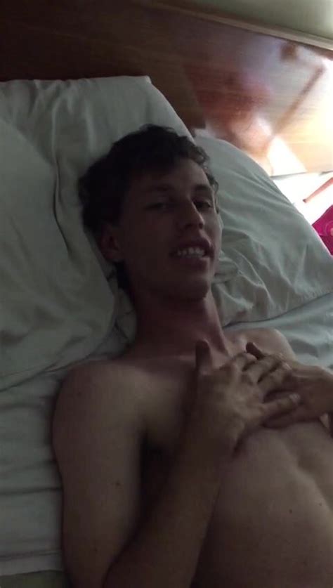 Milf Tomando La Virginidad De Un Joven De 18 Años CNNAMADOR