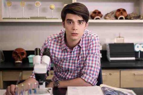 First Look Netflix S Gay Teen Comedy Alex Strangelove Arrives June 8 On Top Magazine LGBT