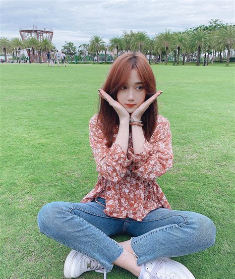 LMHT Cận cảnh nhan sắc như thần tiên tỷ tỷ của hot girl được cho là cô giáo mới Lớp Thầy Ba