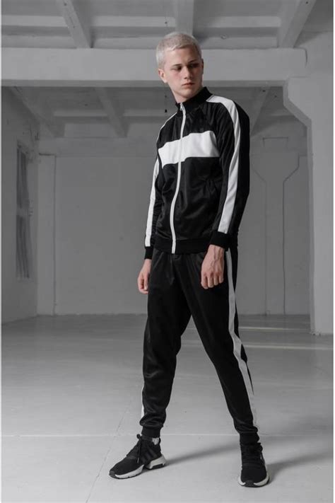 Мастерка мужская спортивная черная Black Limit купить в Киеве и Украине