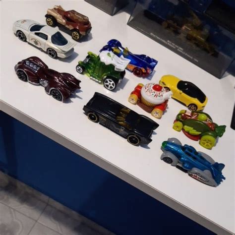Kit C Carrinhos Miniaturas Hot Wheels Shopee Brasil