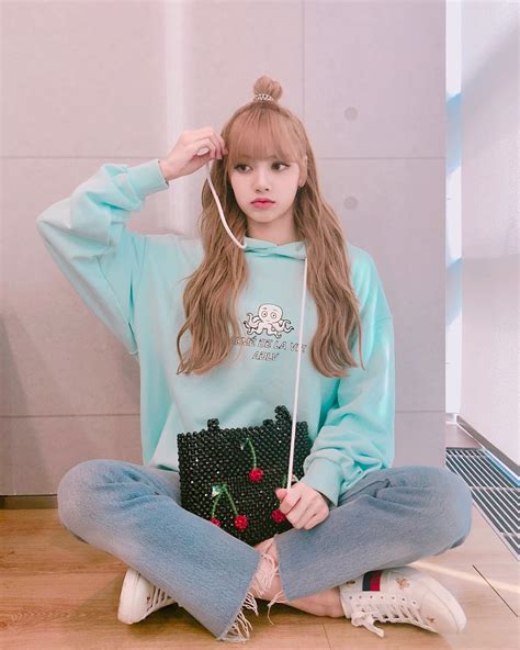 15 Doable And Gorgeous Hairstyle From Blackpink S Lisa You Can Easily Recreate Koreaboo