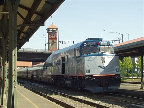 Amtrak F40 in Portland closer2 by TaionaFan369 on DeviantArt