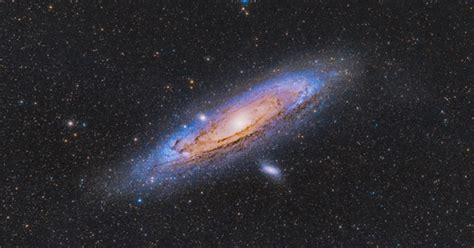 Photographer Captures Epic Portrait of the Andromeda Galaxy