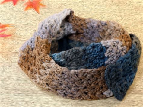 【100均毛糸】4玉でふんわり巻けるツートンマフラーの編み方 Crochet Winter Scarf モコタロウブログ 編み物