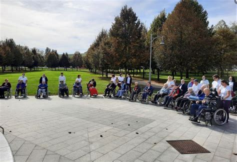 Nič o invalidih brez invalidov Zaskrbljenost ob mednarodnem dnevu