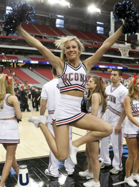 Cheerleader Of The Week Uconns Kaitlin Carey Cheerleading Outfits Cheerleading Women