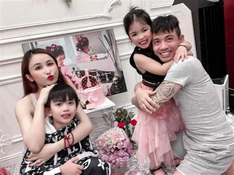 Đại gia Minh Nhựa có con gái đẹp long lanh Joyce Phạm chưa hot bằng ái nữ tuổi