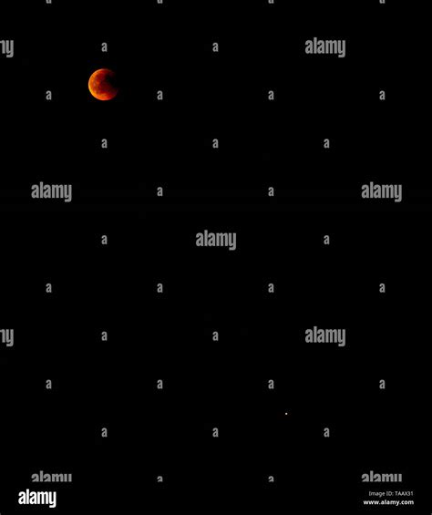 The Blood Moon Of A Total Lunar Eclipse Stock Photo Alamy