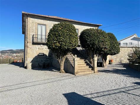 Quintas e casas rústicas Casa Rústica T5 Duplex à venda em Vila Verde