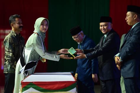 Wisuda Santri Kelas Akhir Tmi Pondok Modern Assalam Putri Pondok