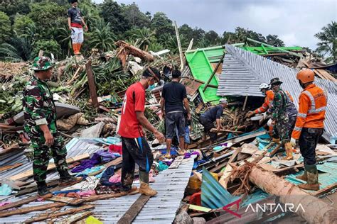 Kepala Bnpb Progres Penanganan Longsor Natuna Berjalan Signifikan