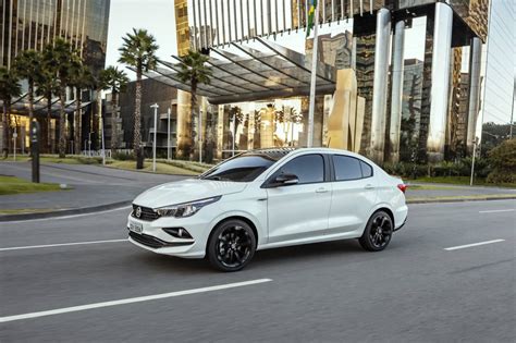 Galer A De Fotos Del Fiat Cronos Hgt Autodato