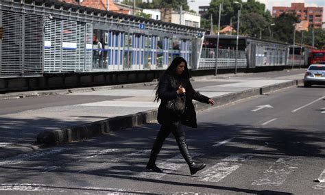 Transmilenio Así Funcionan Puertas Anticolados En Varias Estaciones