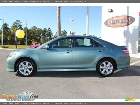 2009 Toyota Camry Se Aloe Green Metallic Charcoal Photo 4